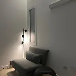 Central Suite 81